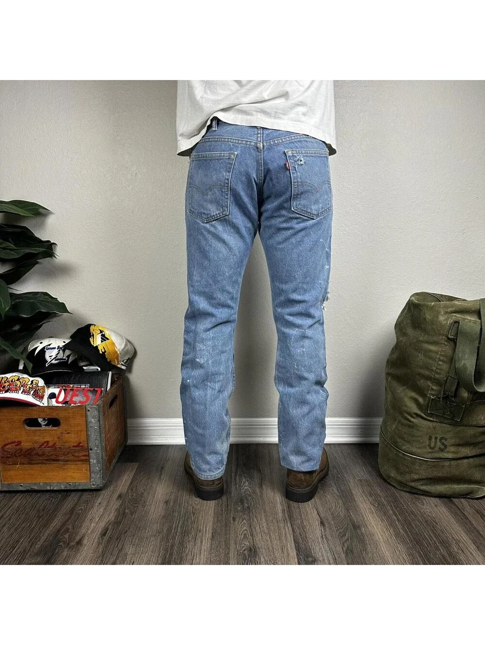 Vintage Levi’s distressed 517 bootcut denim jeans workwear  32x30
